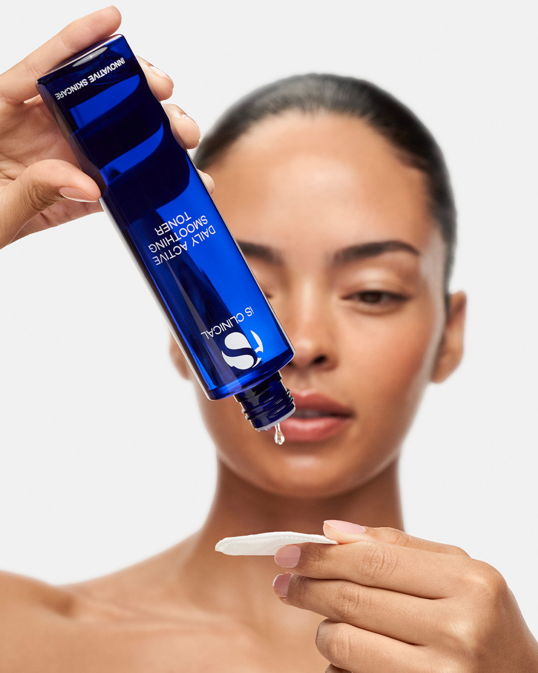 La Belle Cosmetics IsClinical Daily Active Smoothing Toner