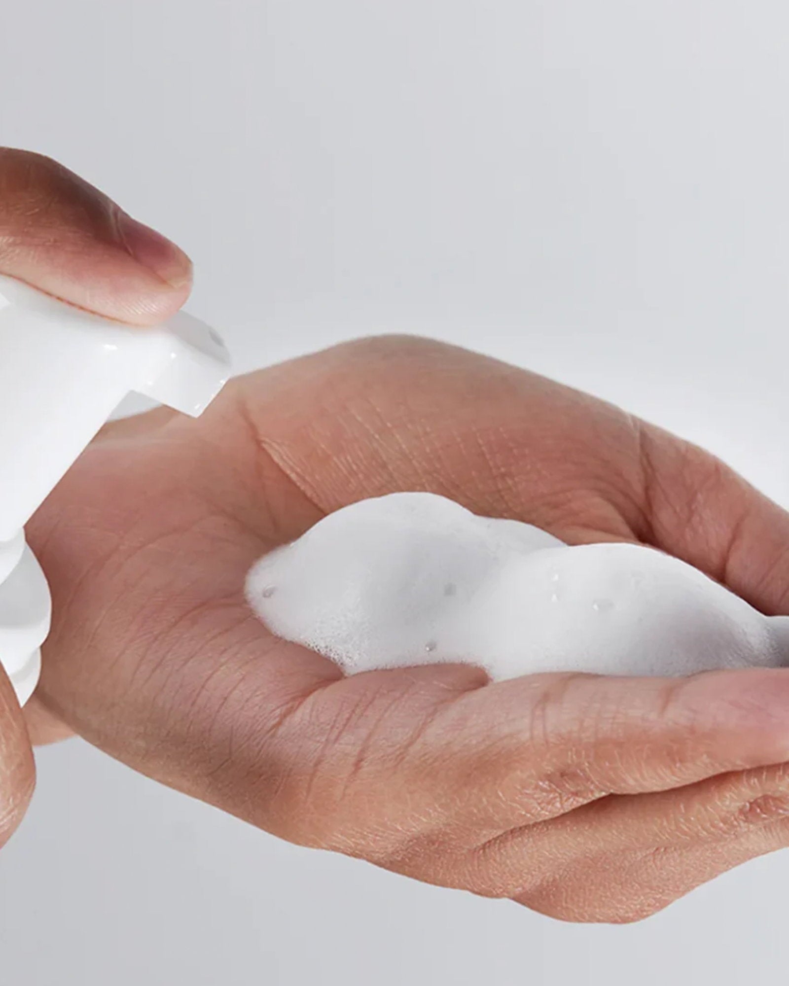 Medik8 Calmwise Soothing Cleanser
