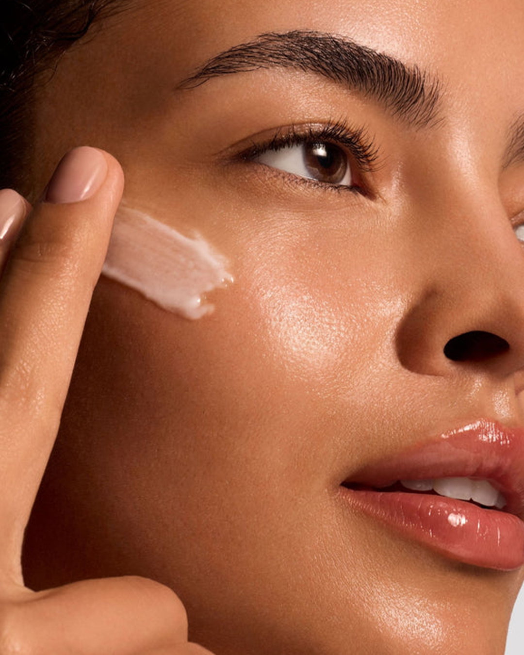 La Belle Cosmetics iSClinical Hydrate Renew Essentials